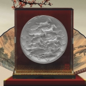 八駿圖純銀銀盤設(shè)計(jì)定做、設(shè)計(jì)制作生產(chǎn)紀(jì)念銀盤